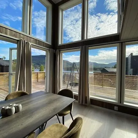 Holiday home Trivelig Og Nylig Oppfort Med Innendors Peis *